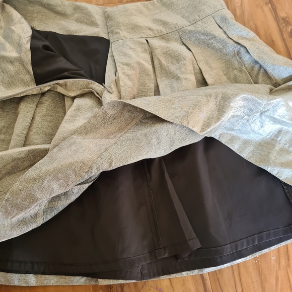 REVIEW Grey Silver Glitter 12 Plaid Pleated Quilted Fit Flare Mini School Skirts - Picture 4 of 5